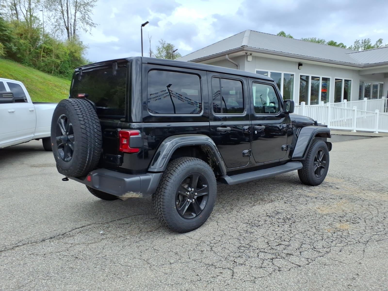 2023 Jeep Wrangler Sahara Altitude