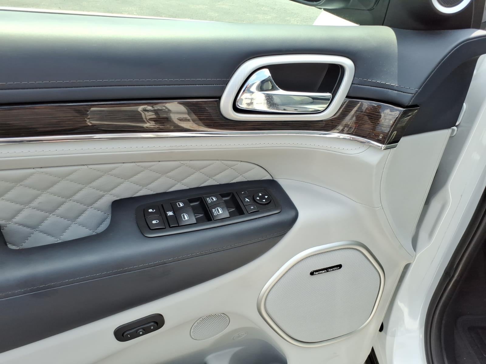 2020 Jeep Grand Cherokee Summit