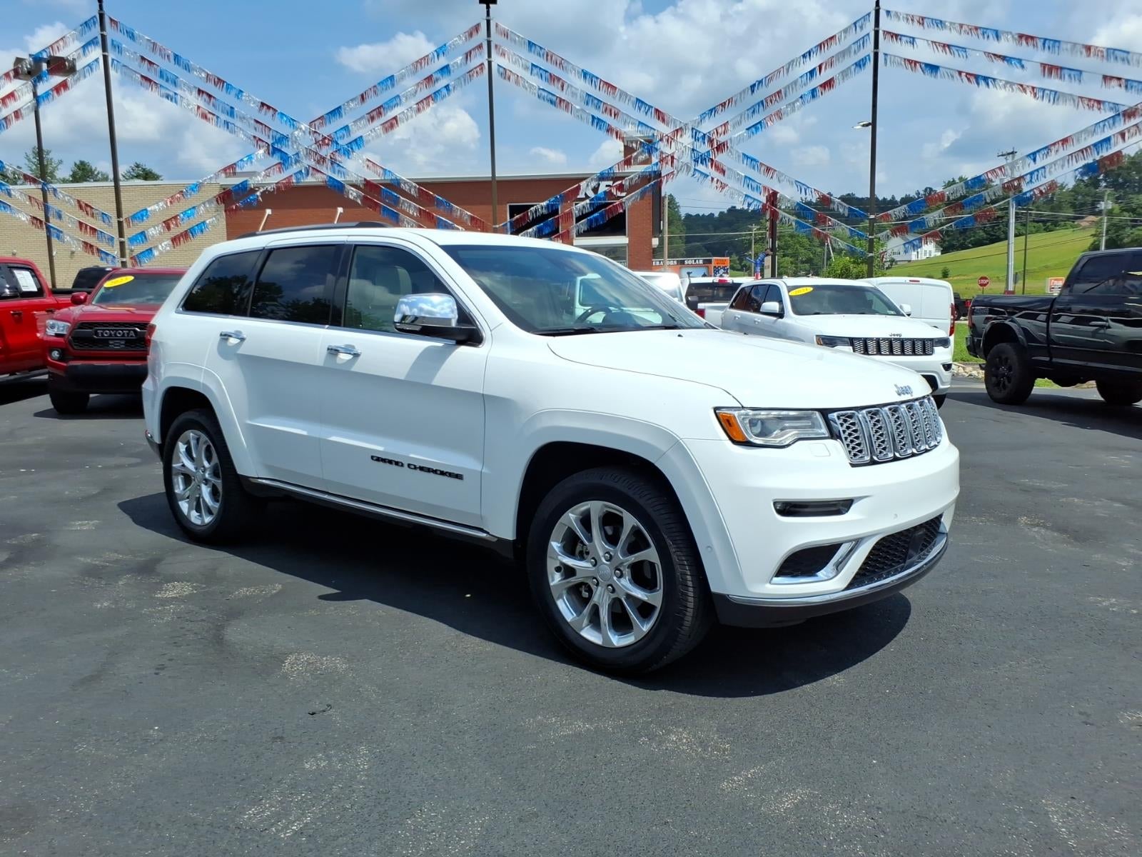 2020 Jeep Grand Cherokee Summit