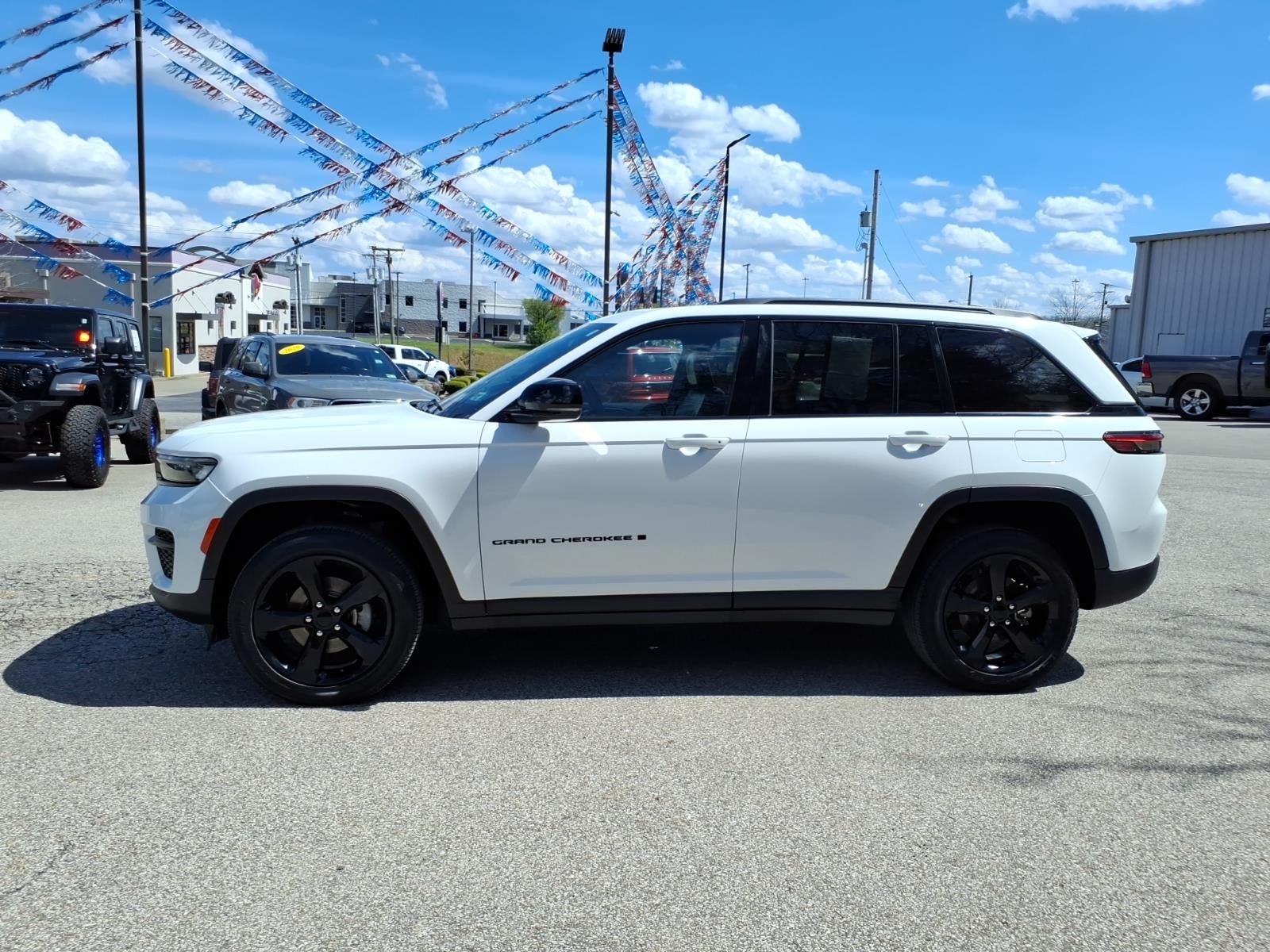 2023 Jeep Grand Cherokee Altitude