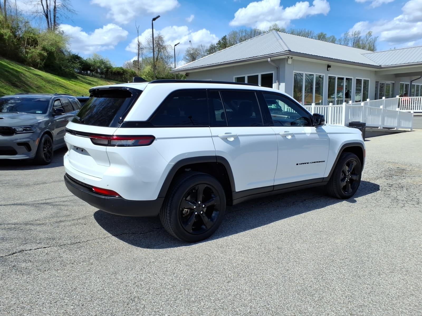 2023 Jeep Grand Cherokee Altitude
