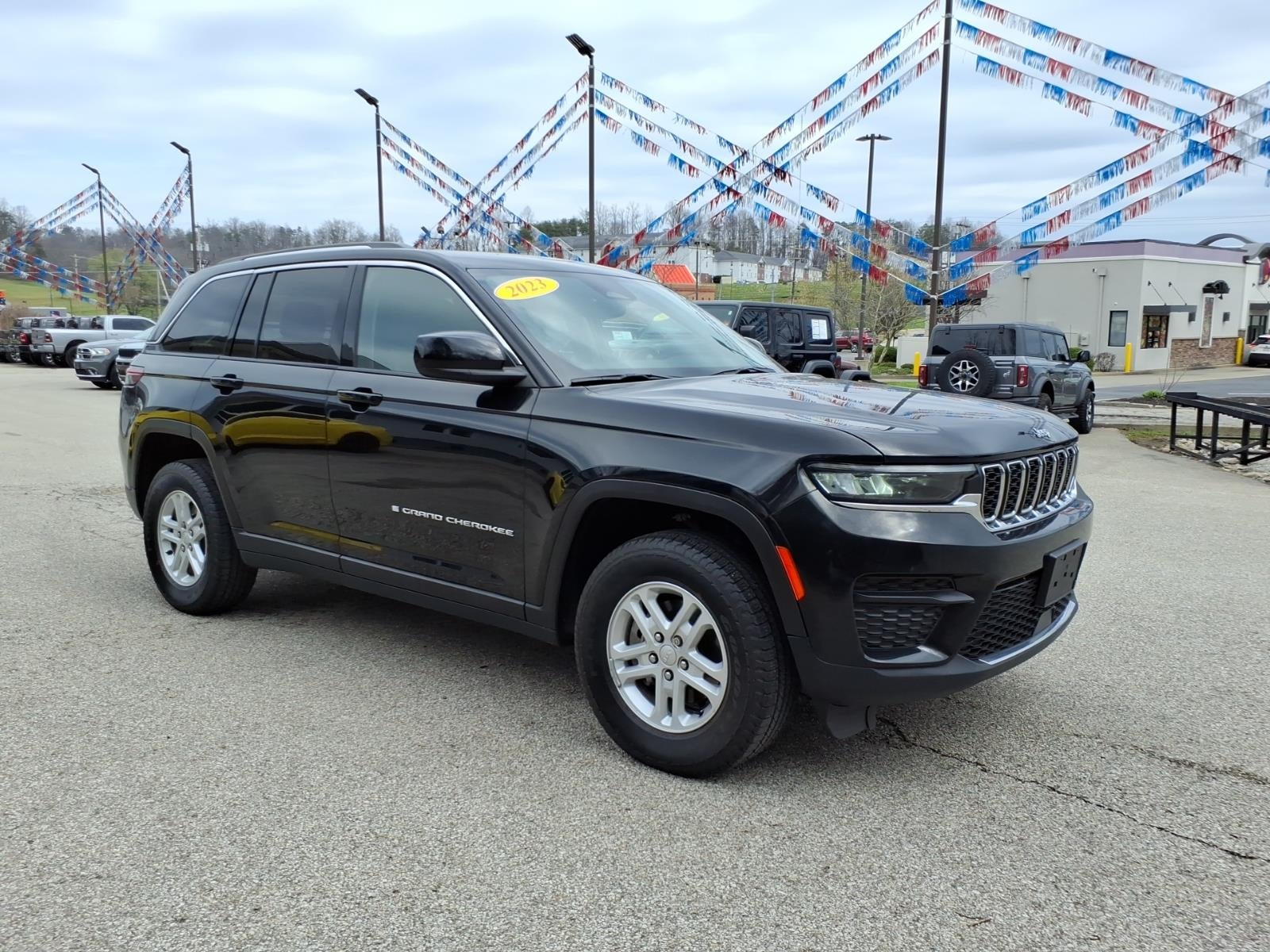 2023 Jeep Grand Cherokee Laredo