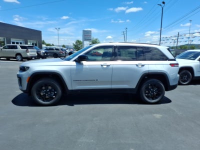 2026 Jeep Grand Cherokee Altitude