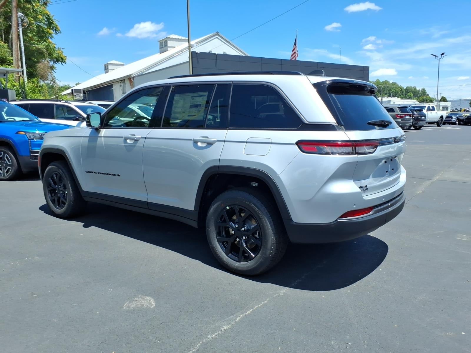 2026 Jeep Grand Cherokee Altitude