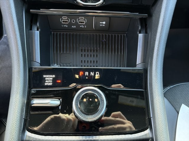 2027 Jeep Grand Cherokee Laredo Altitude