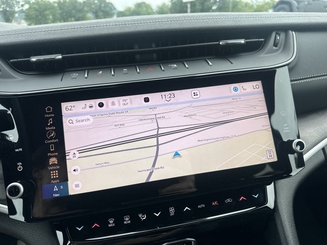 2027 Jeep Grand Cherokee Laredo Altitude