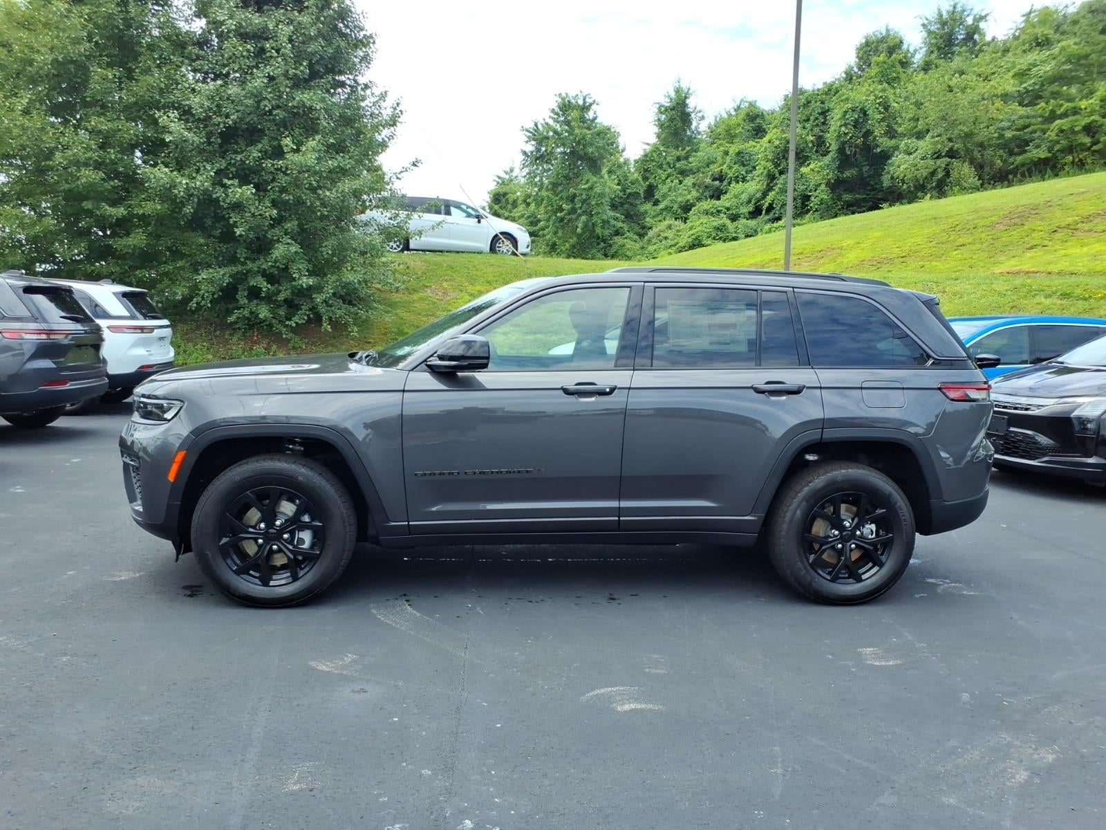 2026 Jeep Grand Cherokee Altitude