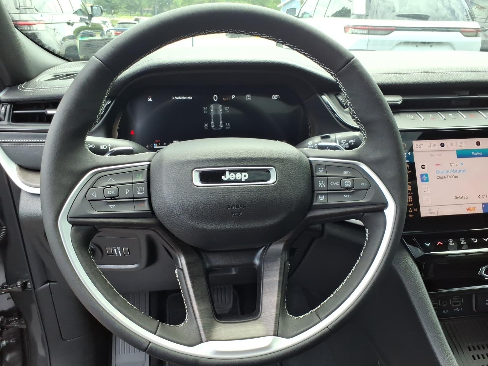 2026 Jeep Grand Cherokee Altitude