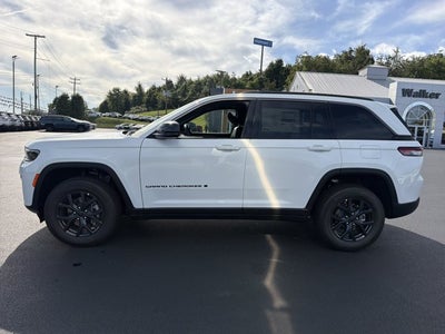2027 Jeep Grand Cherokee Laredo Altitude