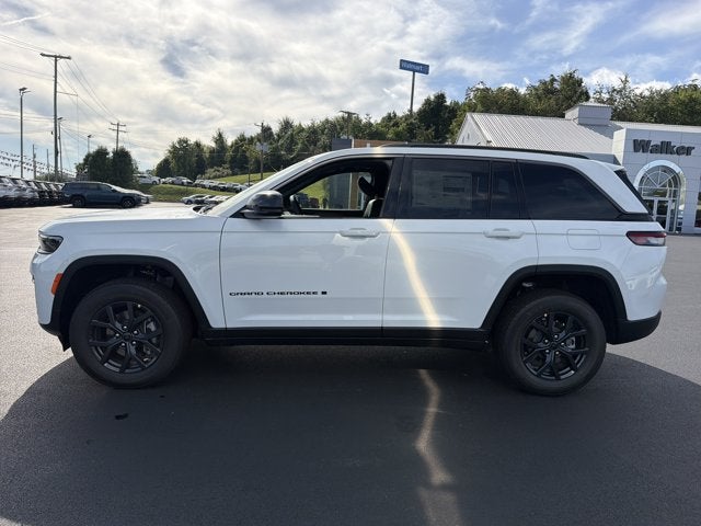 2027 Jeep Grand Cherokee Laredo Altitude