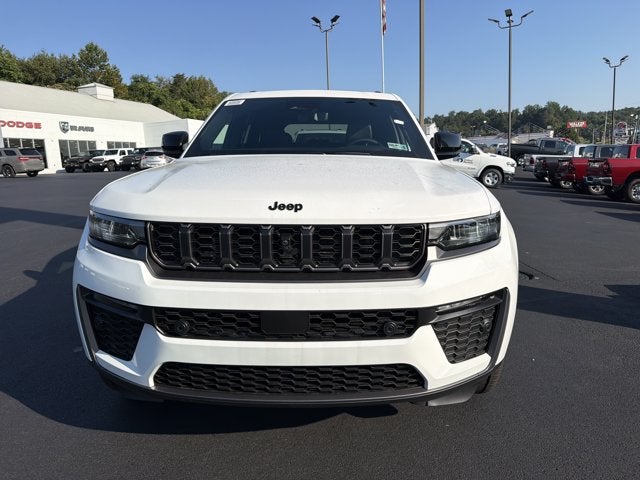 2026 Jeep Grand Cherokee 85th Anniversary Edition