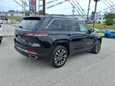 2022 Jeep Grand Cherokee Overland
