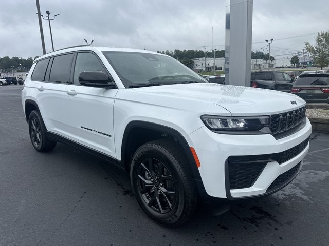 2027 Jeep Grand Cherokee L Laredo Altitude