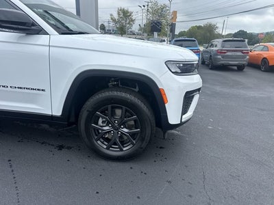 2027 Jeep Grand Cherokee L Laredo Altitude