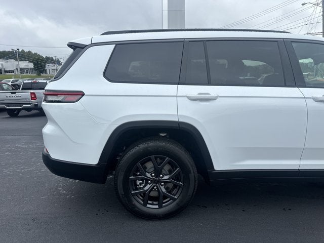2027 Jeep Grand Cherokee L Laredo Altitude