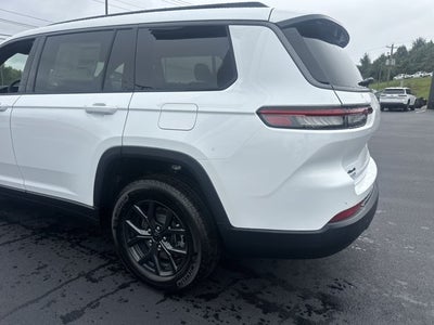 2027 Jeep Grand Cherokee L Laredo Altitude