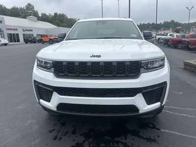 2027 Jeep Grand Cherokee L Laredo Altitude