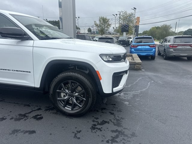 2027 Jeep Grand Cherokee L Laredo Altitude
