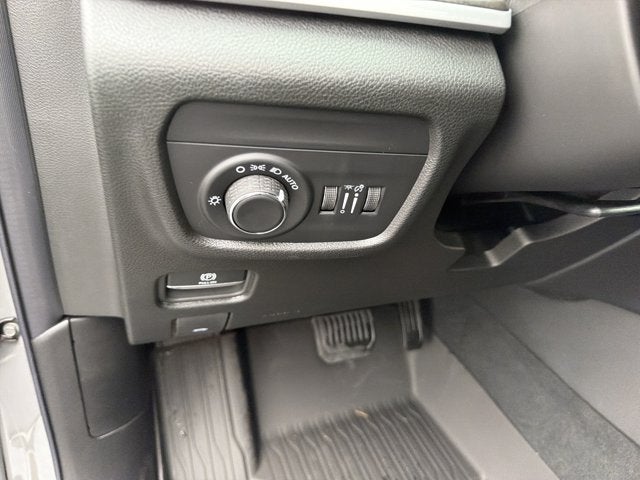 2027 Jeep Grand Cherokee L Laredo Altitude