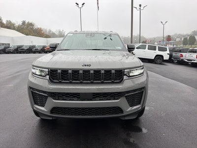 2027 Jeep Grand Cherokee L Laredo Altitude