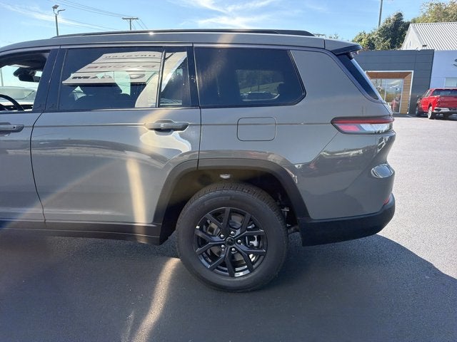 2027 Jeep Grand Cherokee L Laredo Altitude