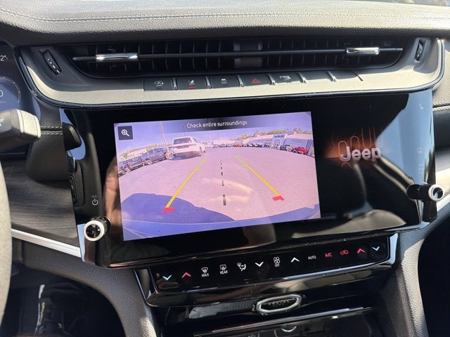 2027 Jeep Grand Cherokee L Laredo Altitude