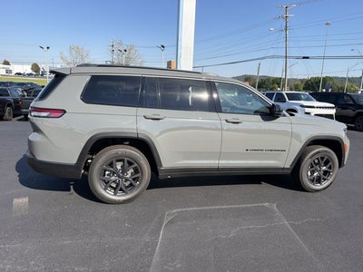 2027 Jeep Grand Cherokee L Laredo Altitude
