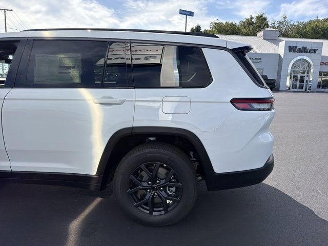 2027 Jeep Grand Cherokee L Laredo Altitude