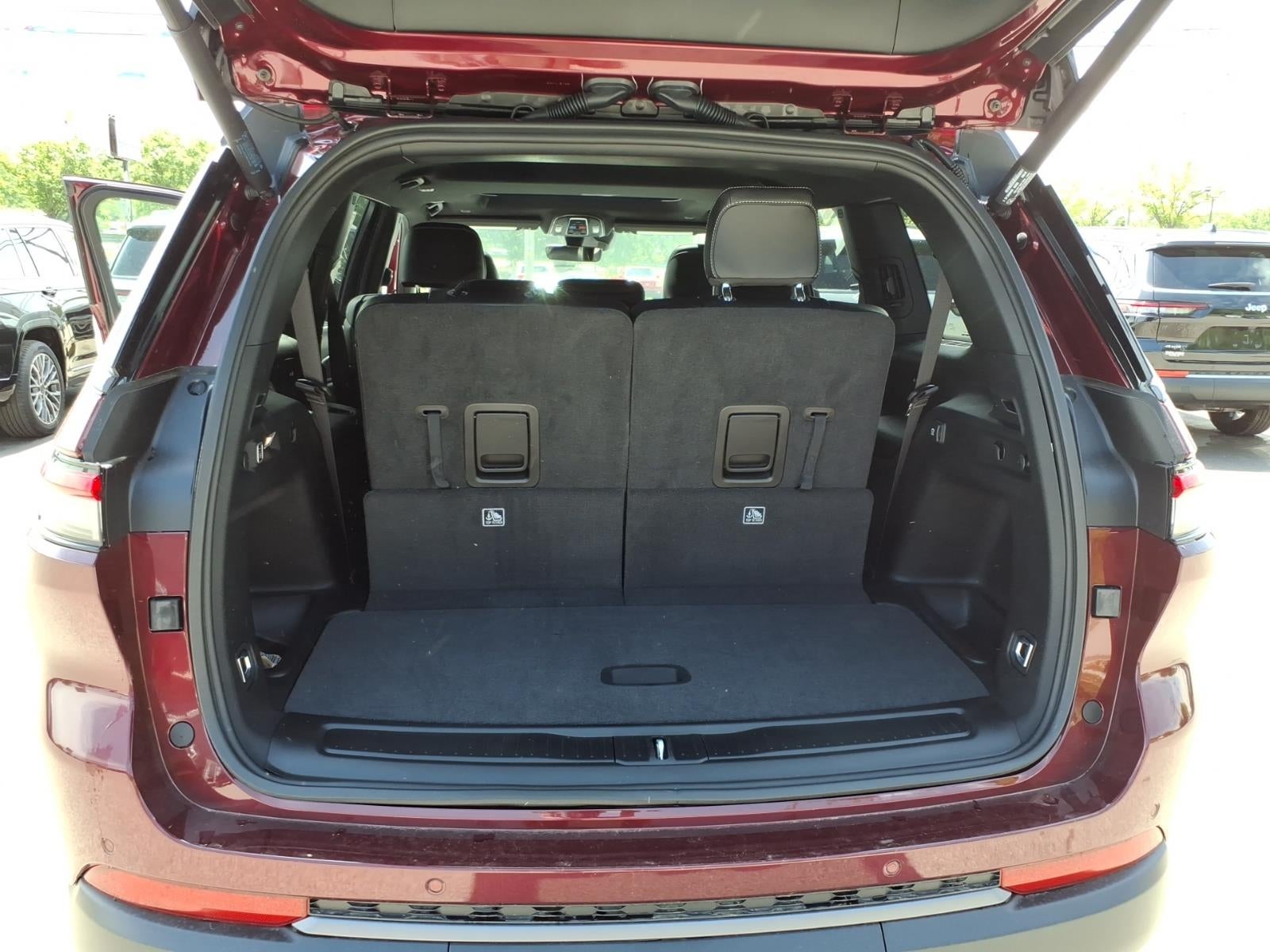 2026 Jeep Grand Cherokee L Altitude
