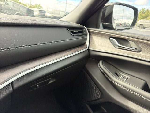 2027 Jeep Grand Cherokee L Limited