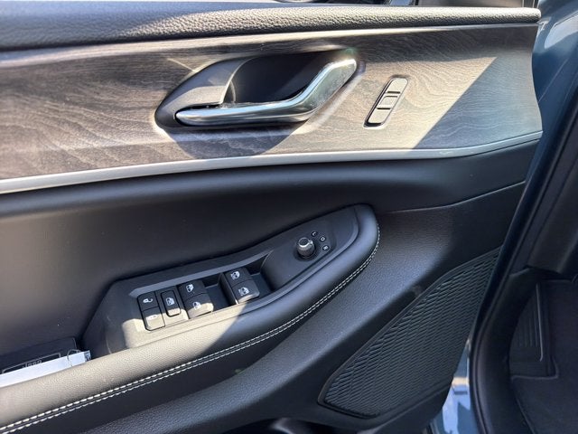 2027 Jeep Grand Cherokee L Limited