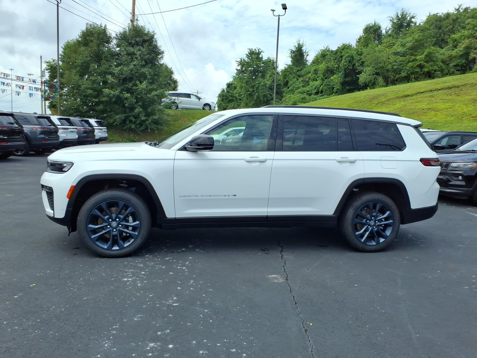 2026 Jeep Grand Cherokee L 85th Anniversary Edition