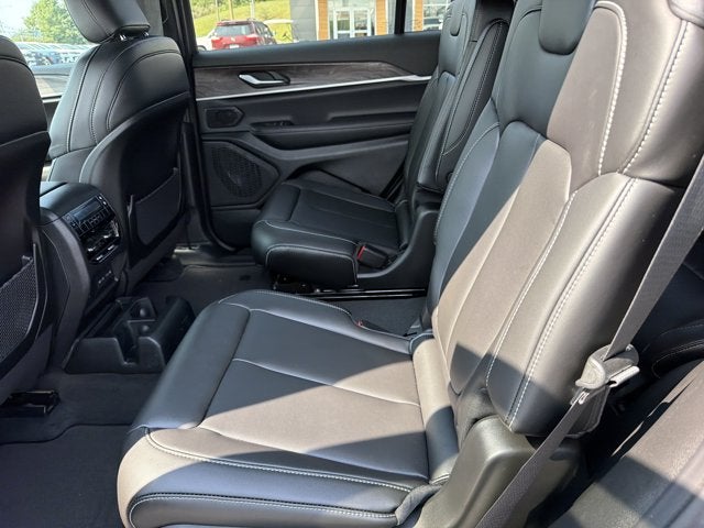 2027 Jeep Grand Cherokee L Limited
