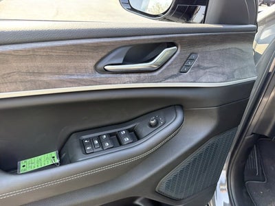2027 Jeep Grand Cherokee L Limited