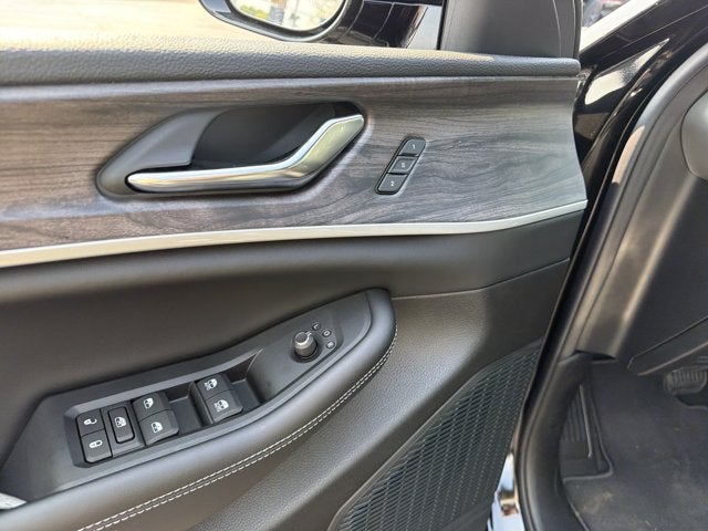 2027 Jeep Grand Cherokee L Limited
