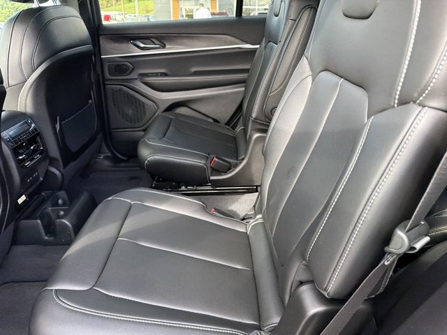 2027 Jeep Grand Cherokee L Limited