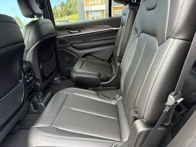 2027 Jeep Grand Cherokee L Limited