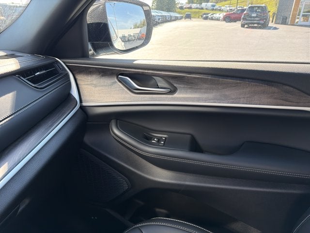 2027 Jeep Grand Cherokee L Limited