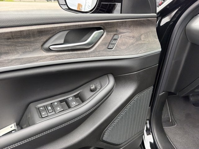 2027 Jeep Grand Cherokee L Limited