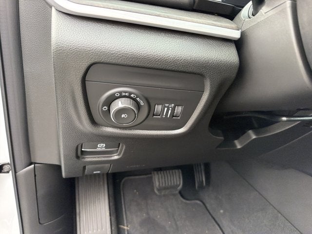 2027 Jeep Grand Cherokee L Limited