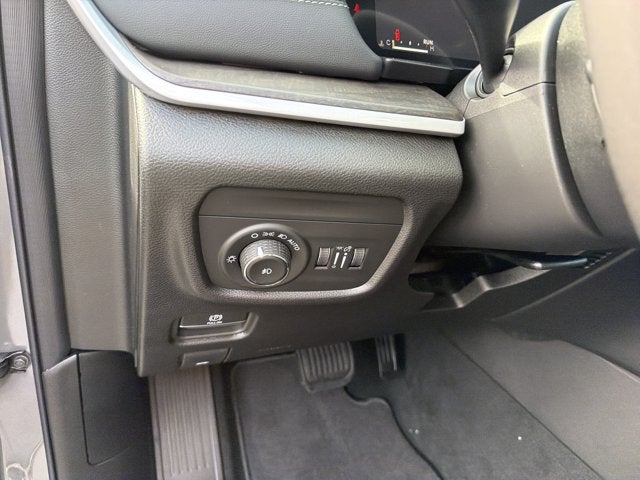 2027 Jeep Grand Cherokee L Limited