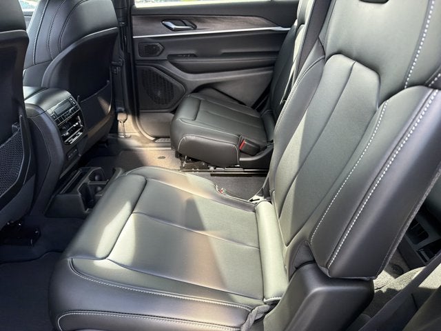 2027 Jeep Grand Cherokee L Limited