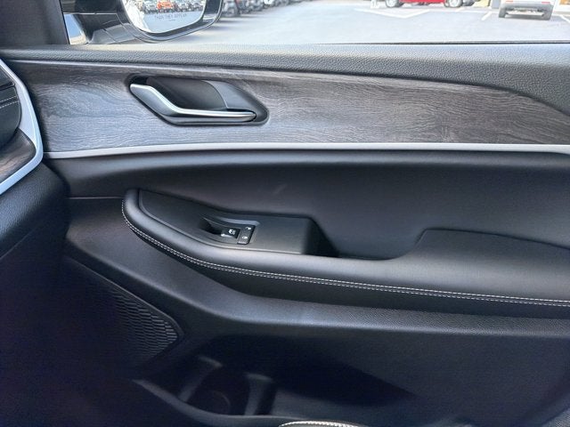 2027 Jeep Grand Cherokee L Limited
