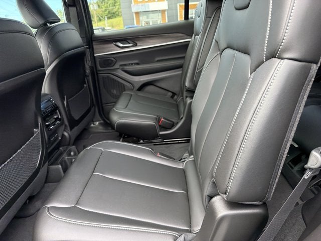 2027 Jeep Grand Cherokee L Limited