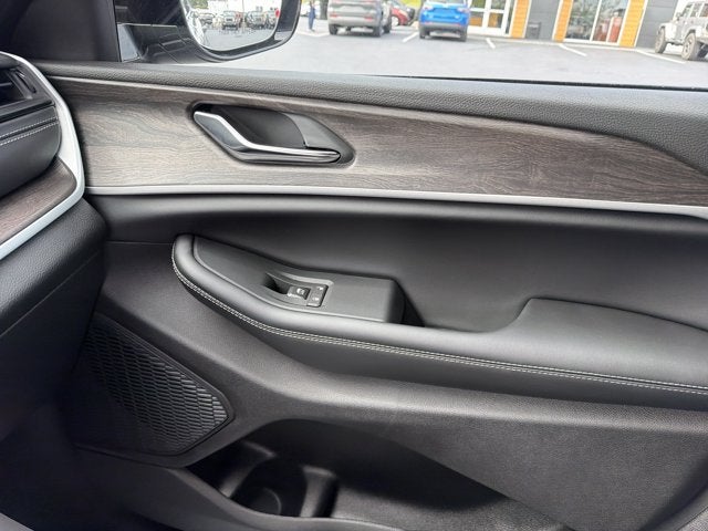 2027 Jeep Grand Cherokee L Limited
