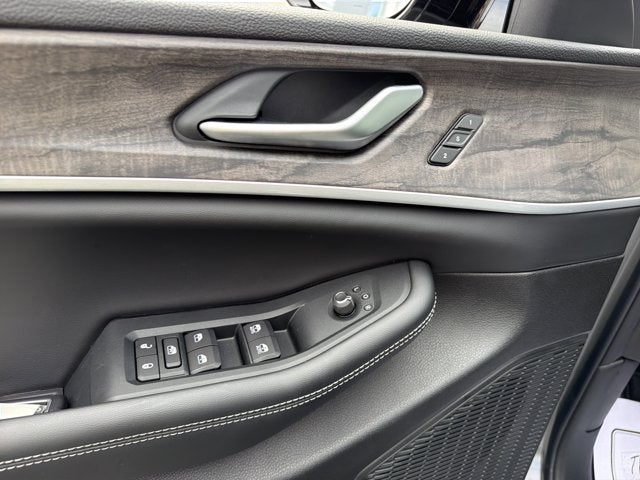 2027 Jeep Grand Cherokee L Limited