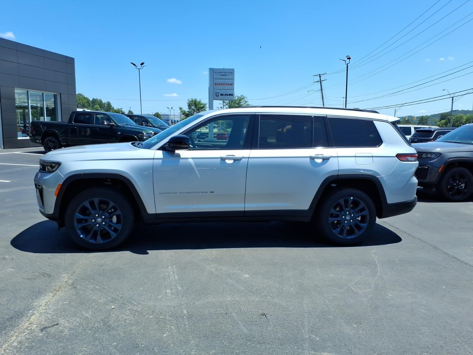 2026 Jeep Grand Cherokee L 85th Anniversary Edition