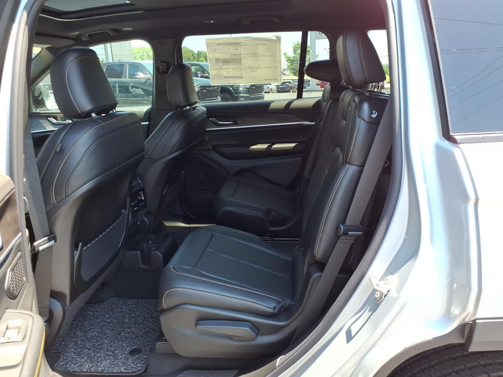 2026 Jeep Grand Cherokee L 85th Anniversary Edition