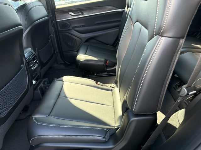 2027 Jeep Grand Cherokee L Limited