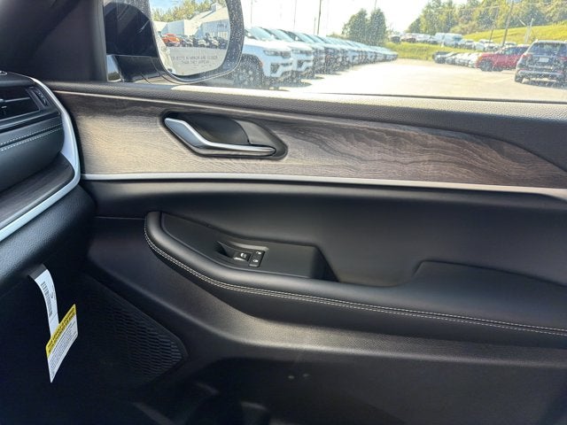 2027 Jeep Grand Cherokee L Limited
